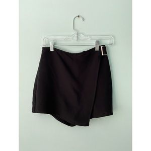 Black mini skort